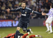 开云体育直播-布雷默锋芒尽显，阿根廷险胜拉齐奥背后的战术博弈与个人英雄主义