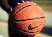 开云体育下载-字母哥大场面先生！尼克斯淘汰赛过关独行侠，季后赛舞台见证巨星与团队的双重胜利