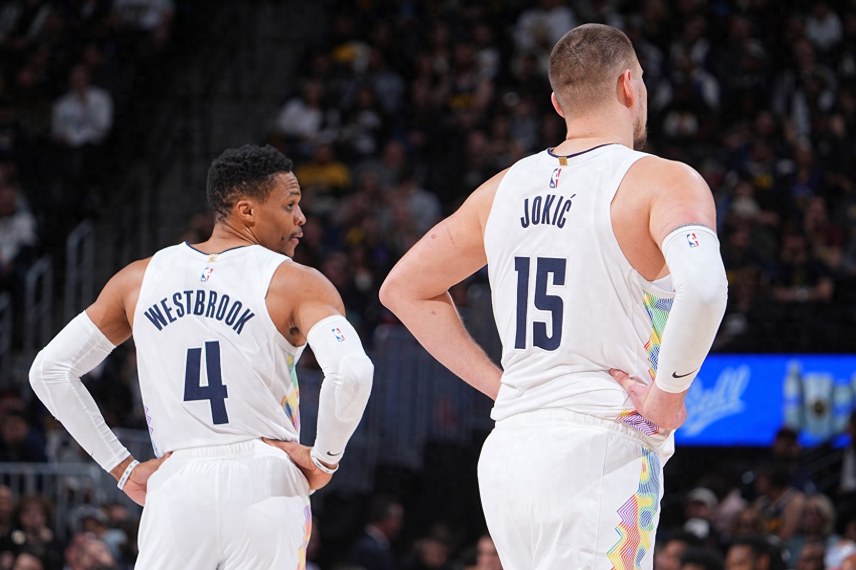 76人轻取菲律宾男篮,布拉德利打破历史纪录 76人轻取菲律宾男篮,布拉德利打破历史纪录