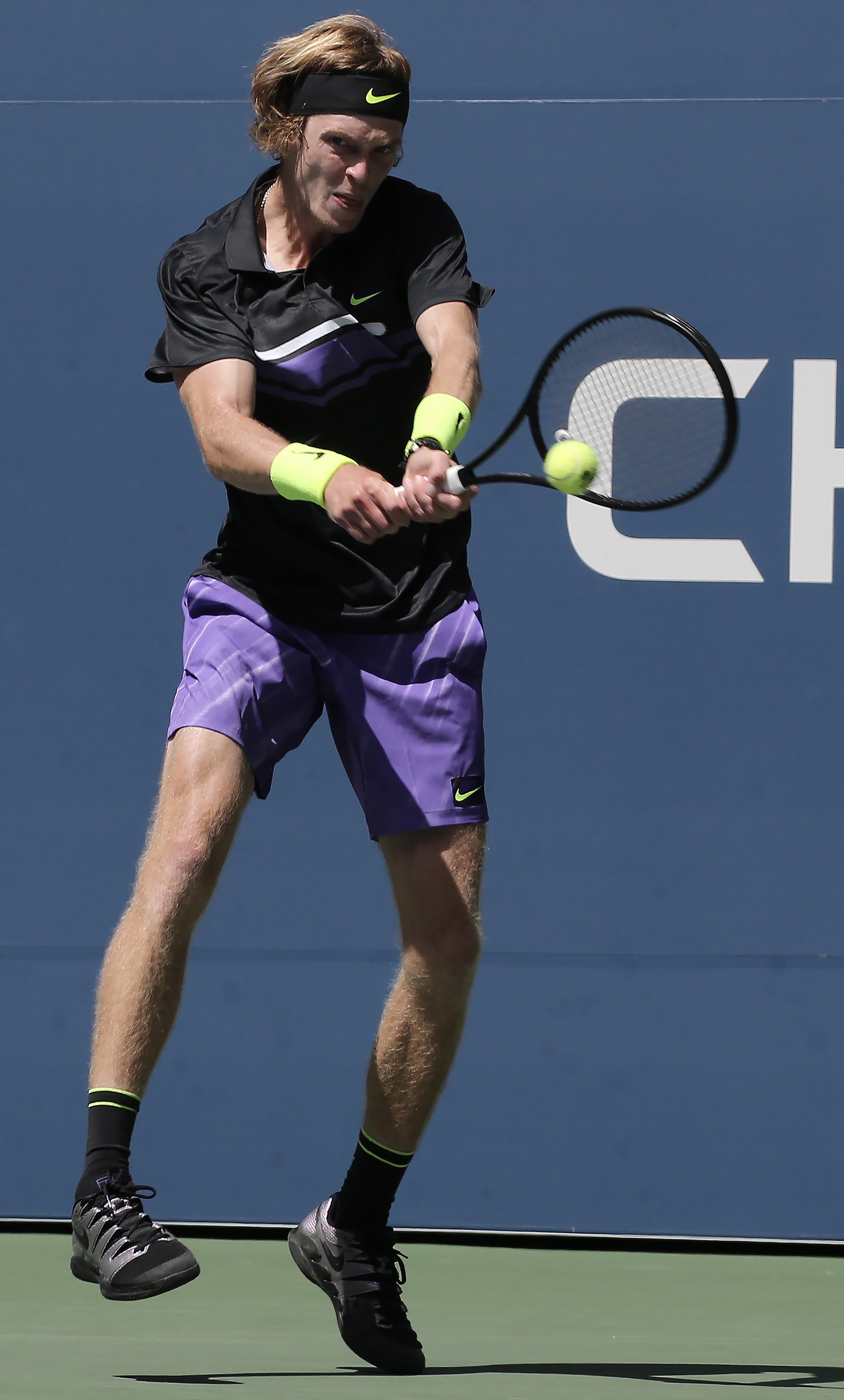 法国网球队爆冷美国网球队,西西帕斯高光表现 法国网球队爆冷美国网球队,西西帕斯高光表现