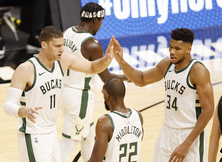 澳大利亚男篮力克雄鹿B队，锡安打破历史纪录