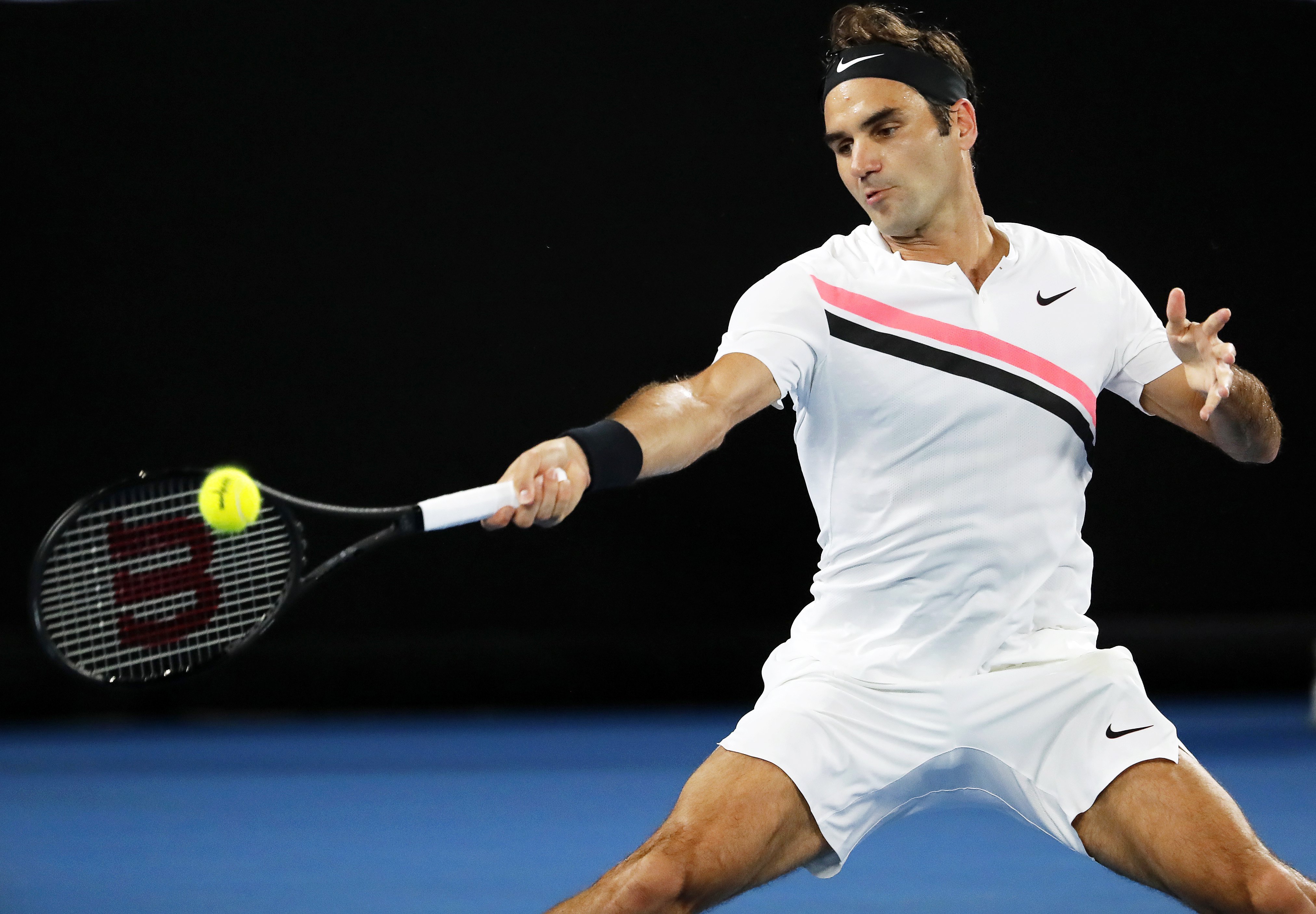 关于西班牙网球队强势澳大利亚网球队，费德勒关键制胜的信息