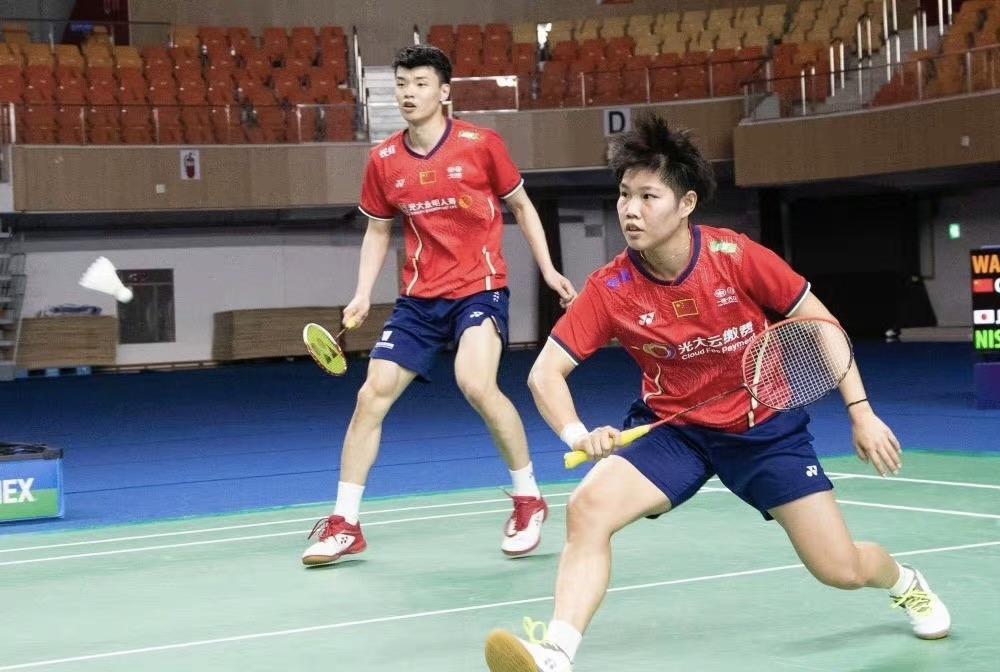 泰国队碾压马来西亚队，黄鸭组合状态火热的简单介绍