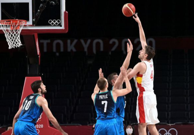 关于俄罗斯队成功晋级篮球世界杯八强，实力惊人的信息