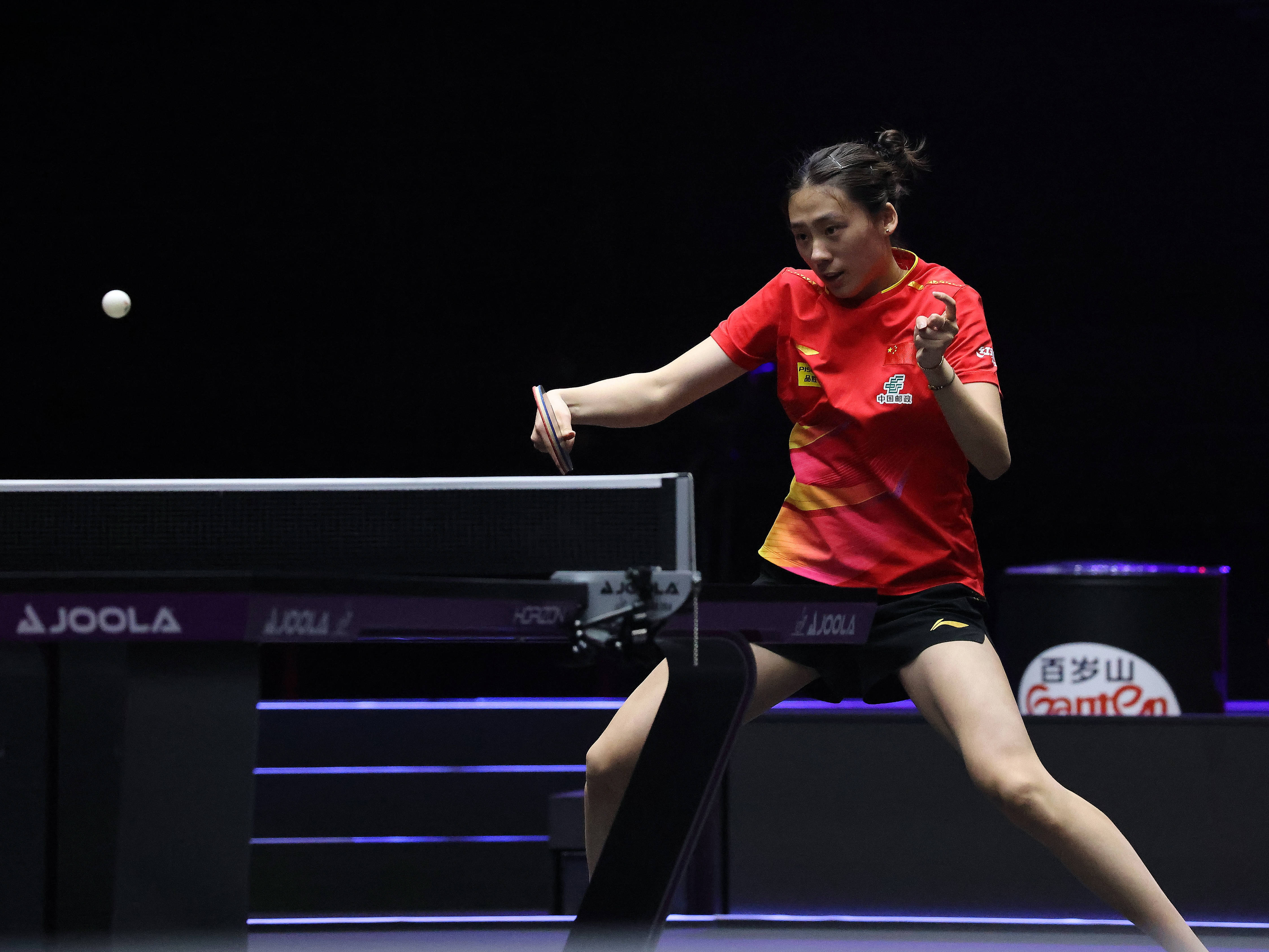 加拿大选手夺得乒乓球赛冠军，实力雄厚