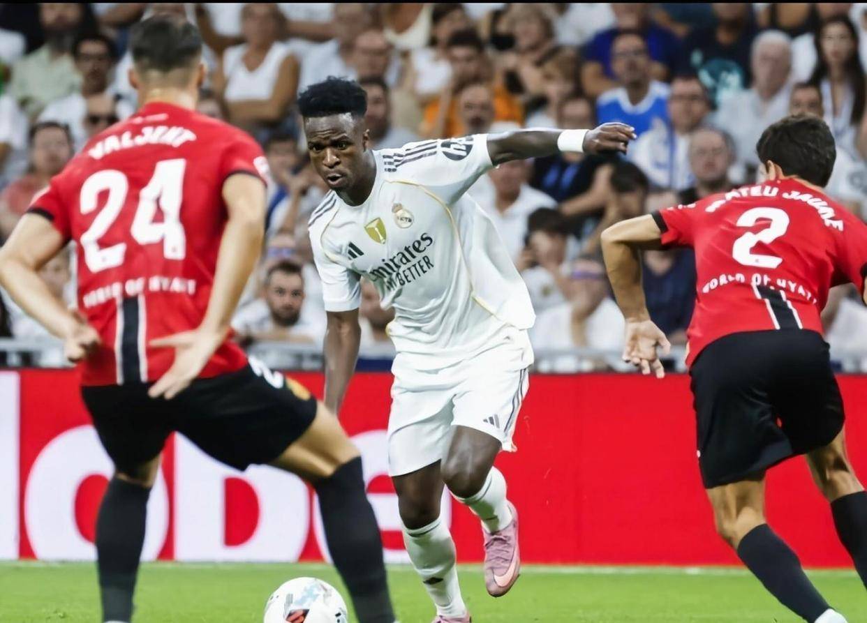 皇家马德里豪取胜利，巴萨压力山大