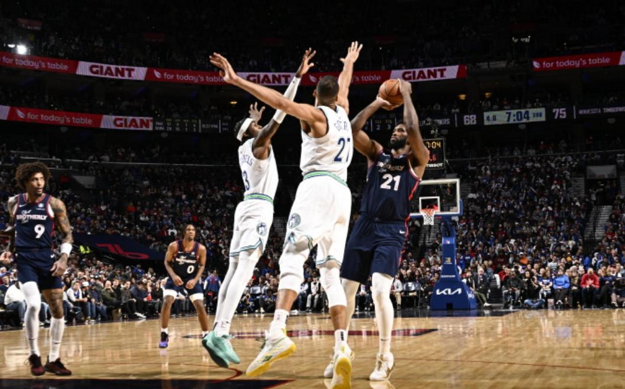 包含北京队碾压新疆队，恩比德点燃赛场的词条