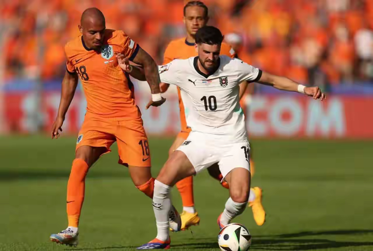 荷兰完胜波兰，恩昆库制霸全场的简单介绍