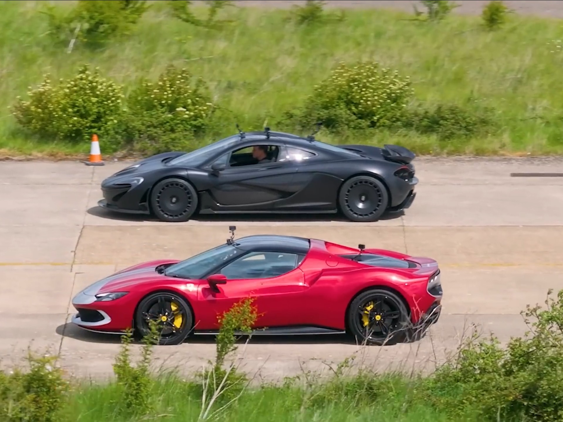 法拉利完胜迈凯伦，阿隆索带队取胜