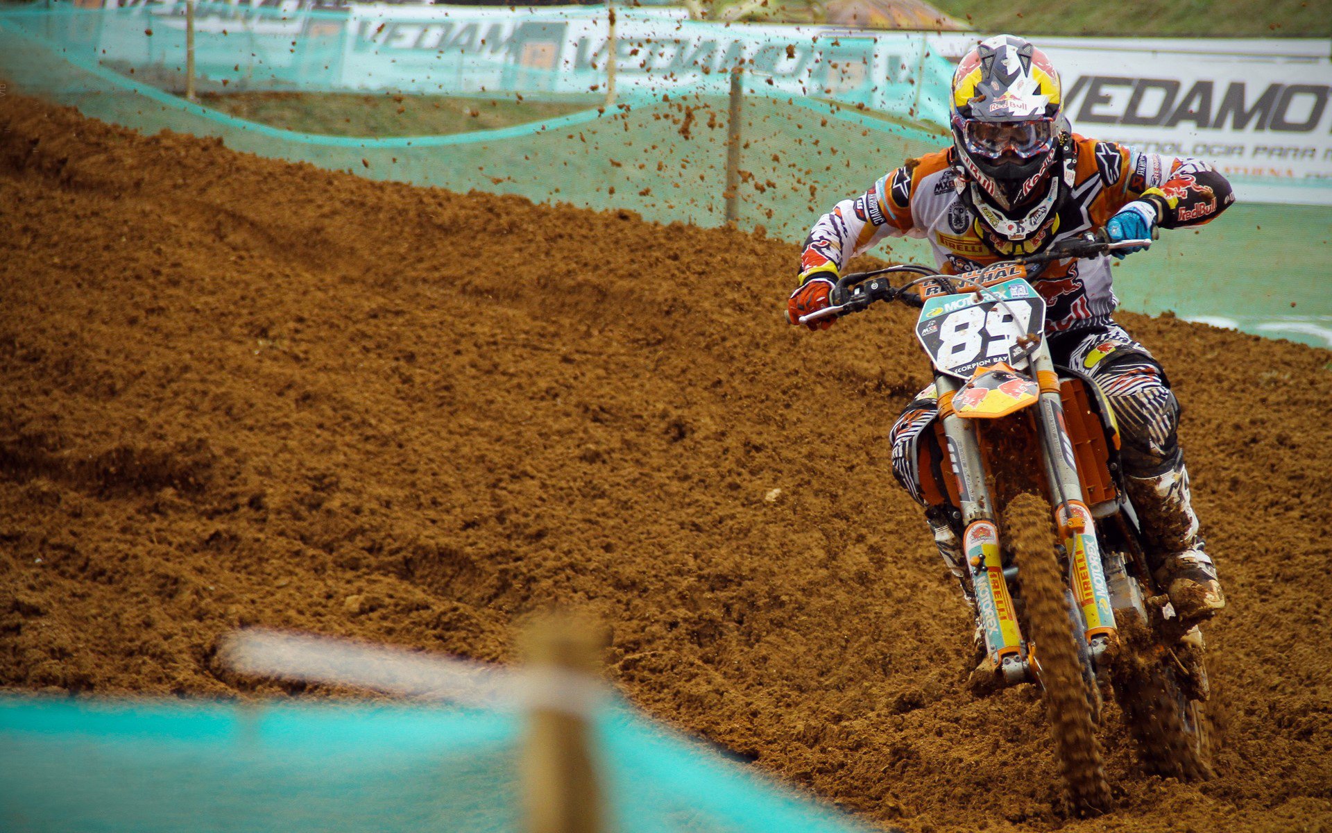 范戴克东决封神记，比利时火力全开，芬兰防线在他脚下崩塌