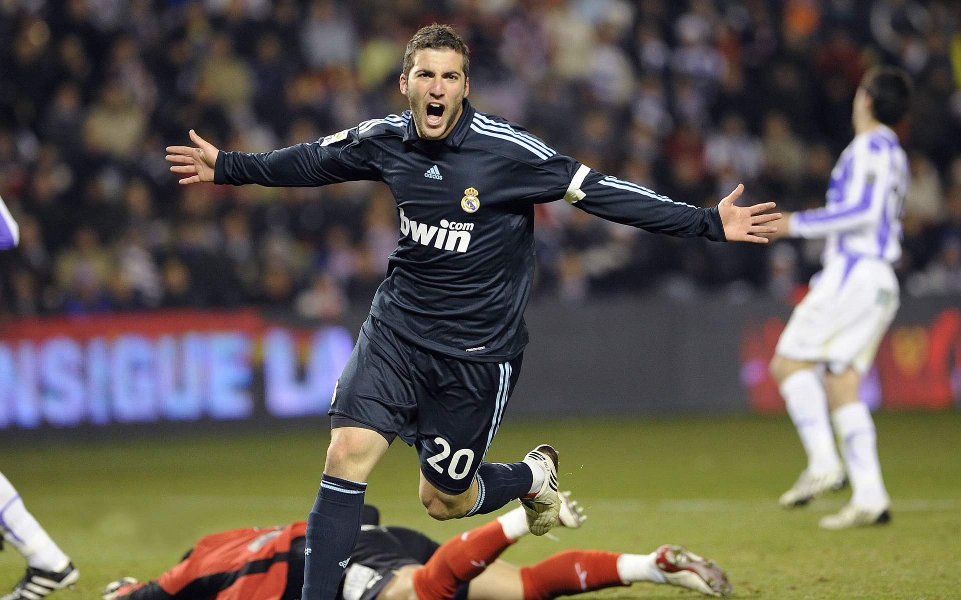 小贾伦关键时刻站出来，凯尔特人强行终结辽宁队—一场定义冠军气质的对决